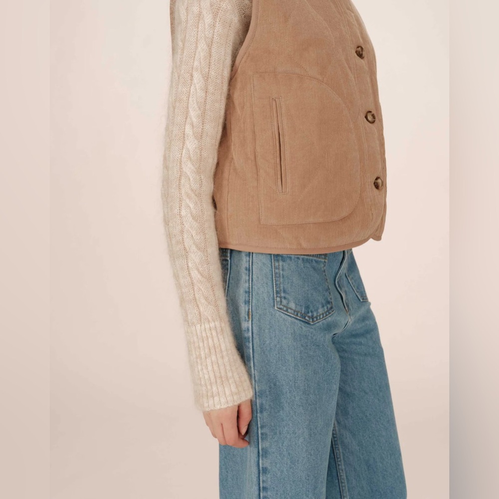 Grace & Mila - QUILTED JACKET
TAN SETH - Picture 2 of 8